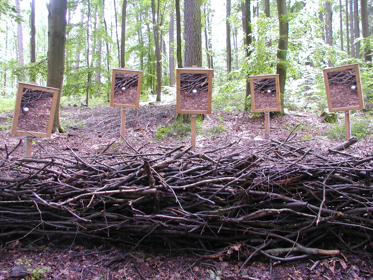 Kunstwerk 12-Bilder-auf dem Weg der Besinnung in Bad Kissingen, Künstler Helmut Droll, Foto Brigitte Droll